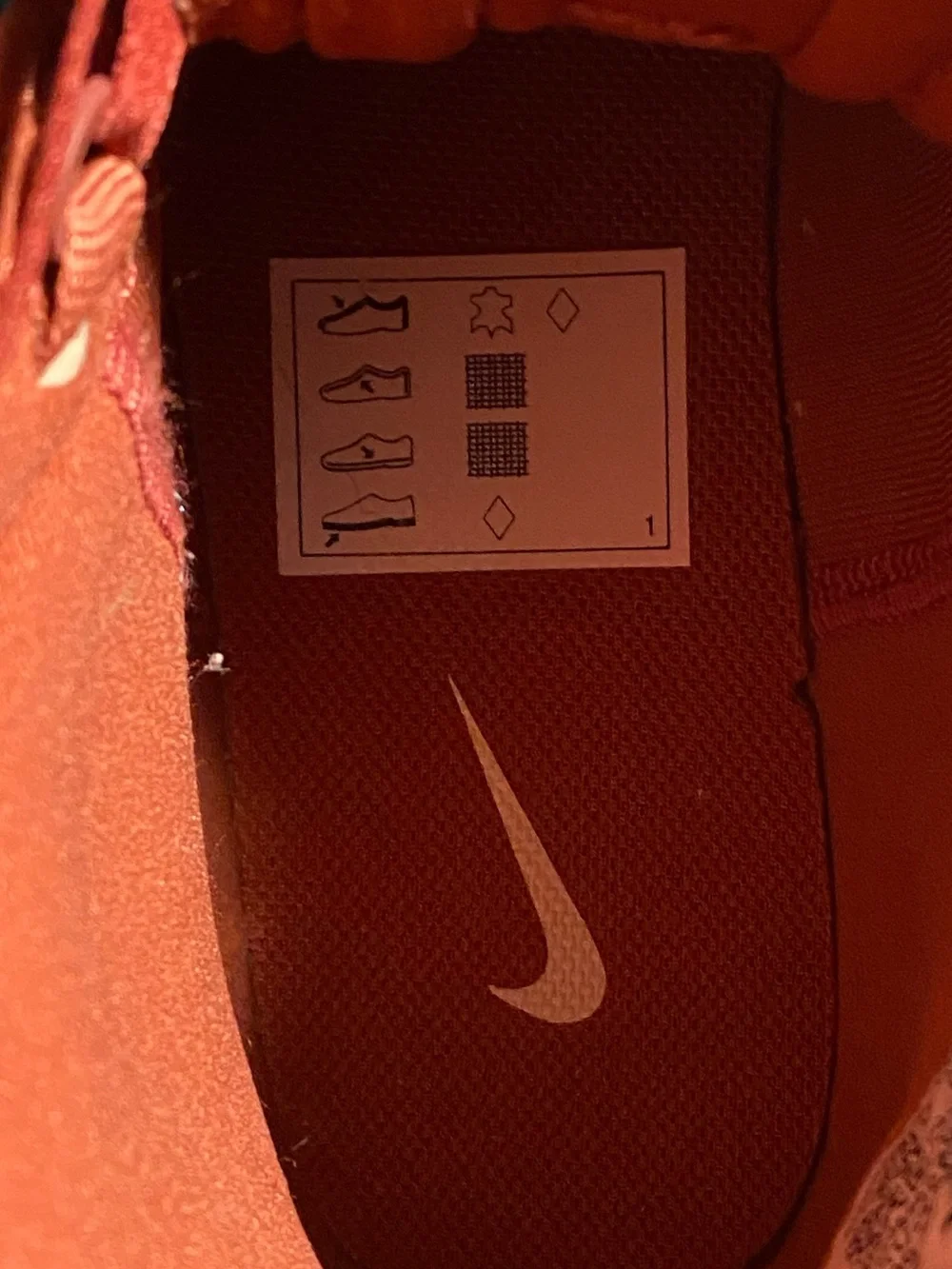 Adorable NWOT NIKE UK high top sneakers,terracotta leather,thick white sole, 8
